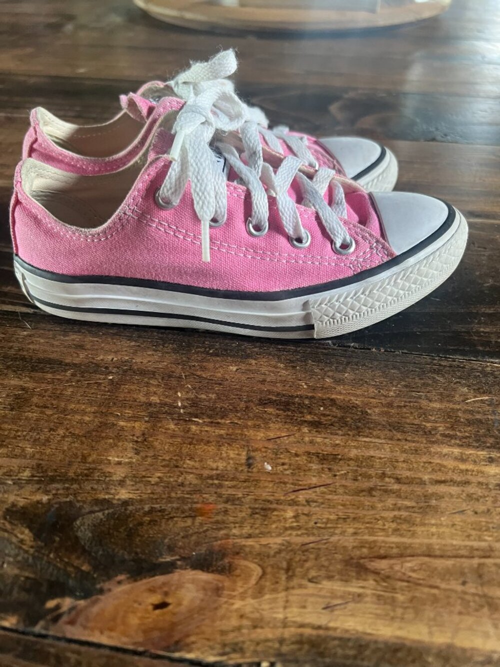 Pink Converse - Picture 3 of 4